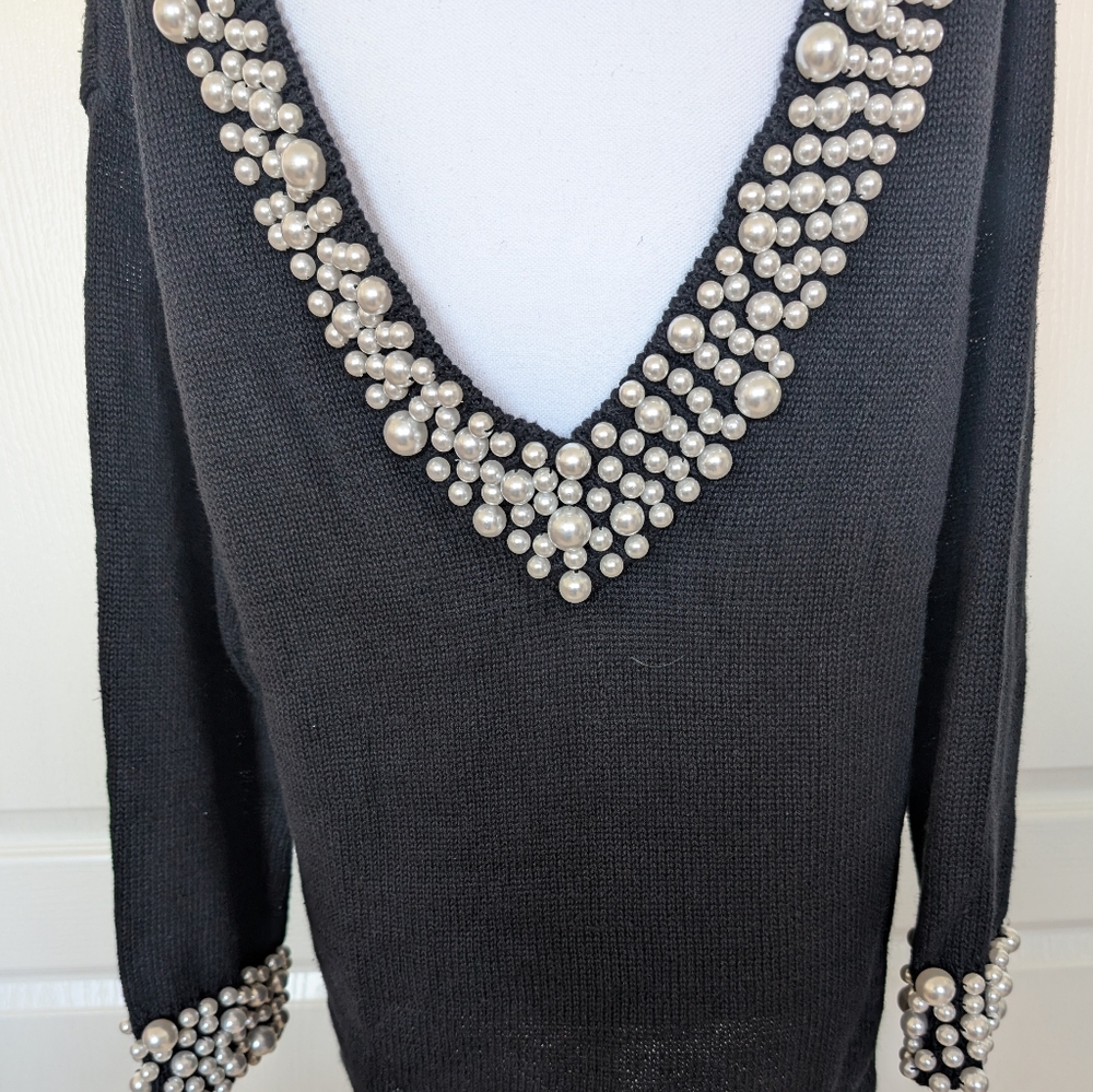 Elegant Black pearl sweater